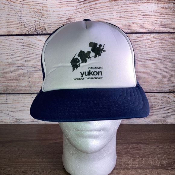 Vintage Discover Canada’s Yukon Trucker Hat Mesh Cap Blue SnapBack - Picture 1 of 11